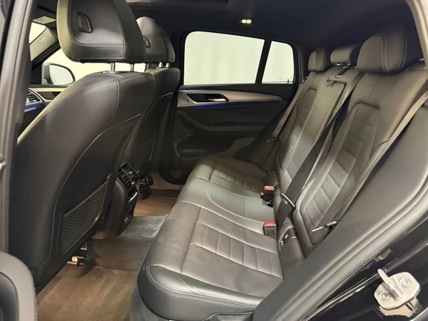 BMW X4 (2021) — foto 19 van 30