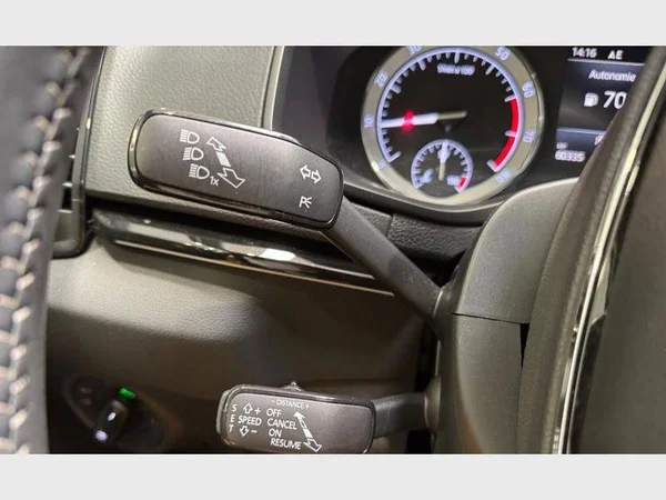 Skoda Karoq (2021) — foto 10 van 31