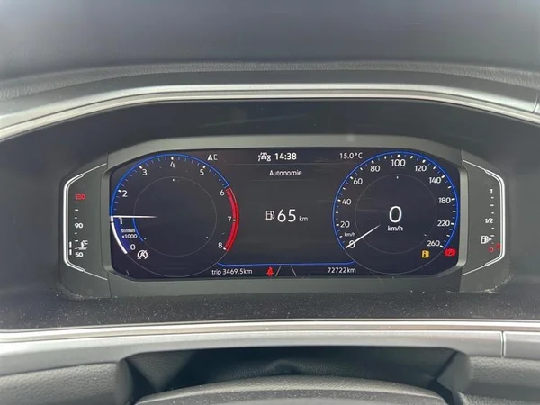 VOLKSWAGEN T-Roc Cabriolet (2023) — foto 4 van 31