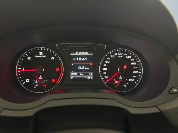 AUDI Q3 Dsl (2018) — foto 6 van 25