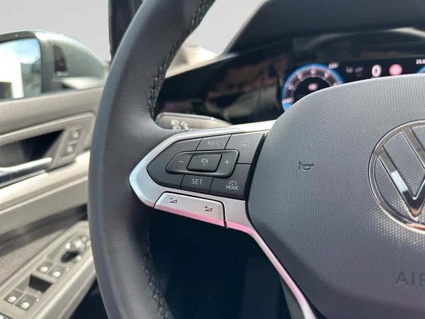 VOLKSWAGEN Golf VIII SW (2025) — foto 21 van 21