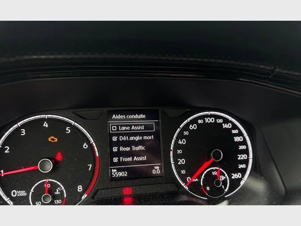 VOLKSWAGEN T-Cross (2019) — foto 11 van 24
