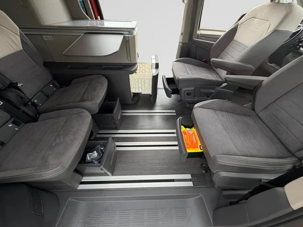 VOLKSWAGEN California T7 (2025) — foto 24 van 25