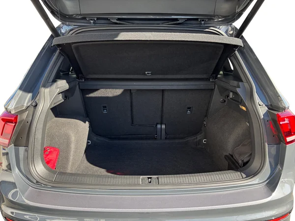 VOLKSWAGEN Tiguan (2020) — foto 11 van 22