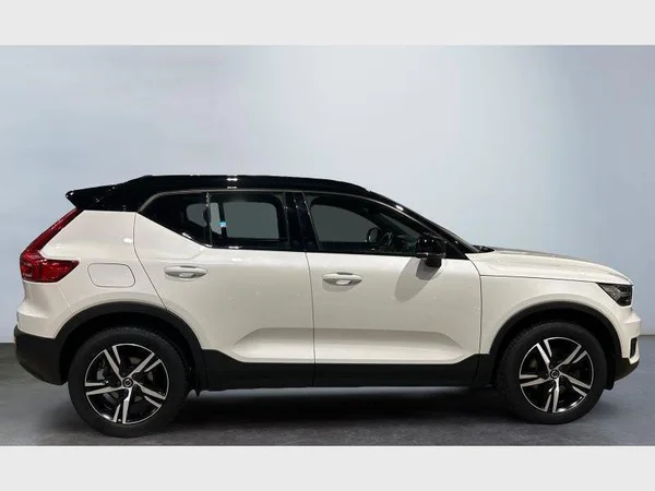 Volvo XC40 (2018) — foto 27 van 30