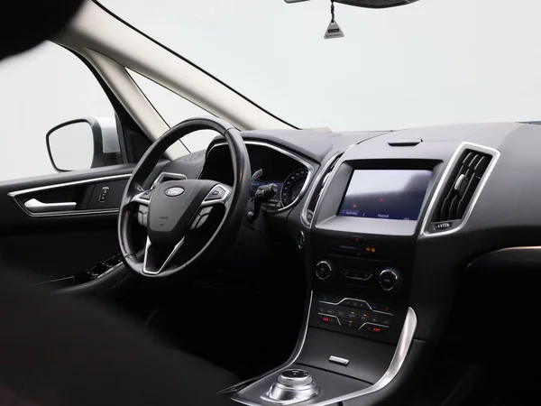 Ford S-Max (2022) — foto 30 van 41