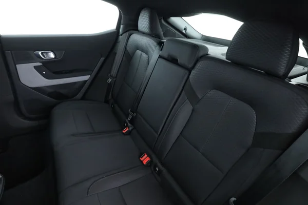 Polestar 2 (2022) — foto 5 van 16