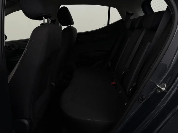 HYUNDAI i10 (2022) — foto 5 van 24