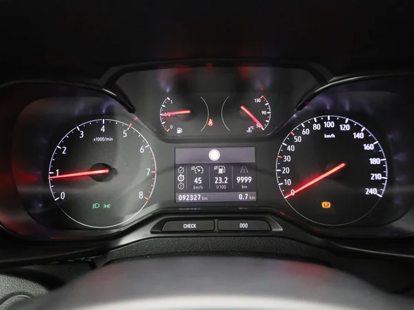 Opel Combo Life (2022) — foto 13 van 33
