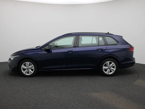 Volkswagen Golf (2021) — foto 39 van 43