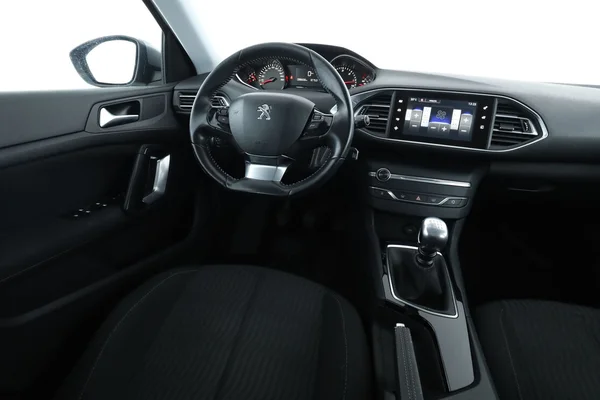 Peugeot 308 (2016) — foto 4 van 16