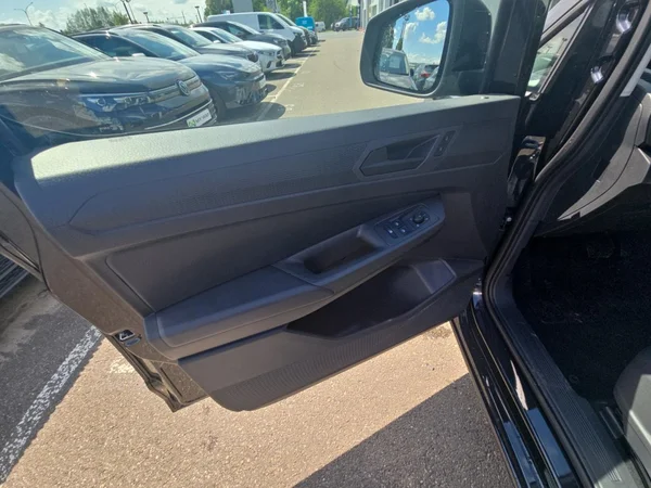 VOLKSWAGEN Caddy Maxi Van Dsl (2026) — foto 7 van 24