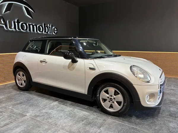 Mini Cooper (2014) — foto 7 van 19