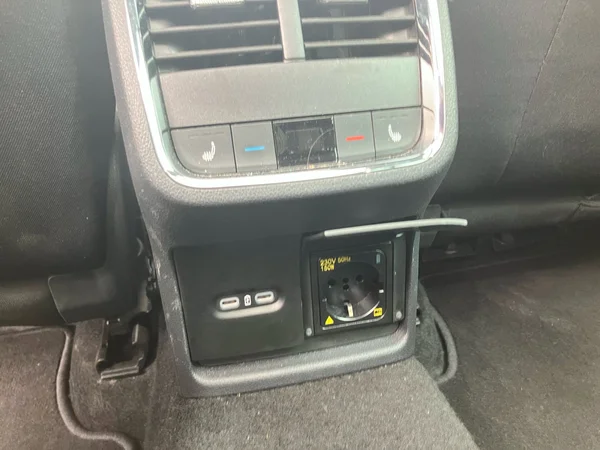 SKODA Octavia Combi (2024) — foto 9 van 25