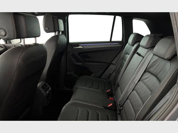 Volkswagen Tiguan (2024) — foto 2 van 28