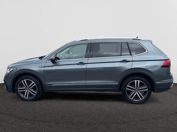 VOLKSWAGEN Tiguan Allspace Dsl (2022) — foto 12 van 20