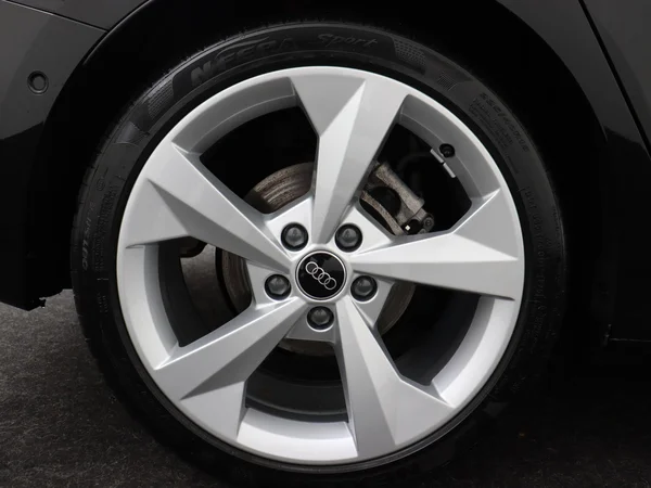 AUDI A3 Sportback (2025) — foto 14 van 18