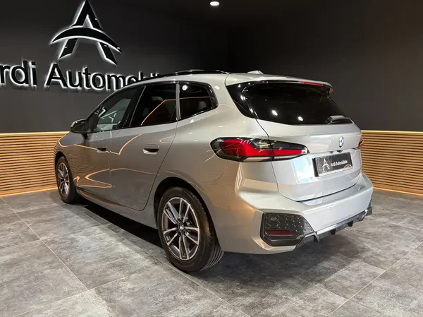 Bmw 218 (2023) — foto 26 van 28