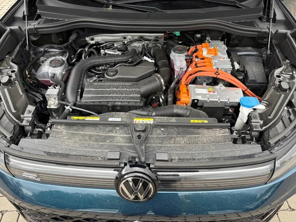 VOLKSWAGEN Tiguan eHybrid (PHEV) (2025) — foto 15 van 24