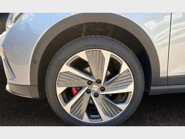 Seat Arona (2023) — foto 5 van 27