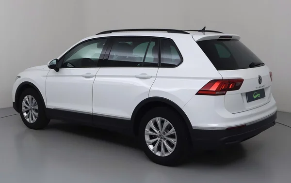 Volkswagen Tiguan (2022) — foto 23 van 37