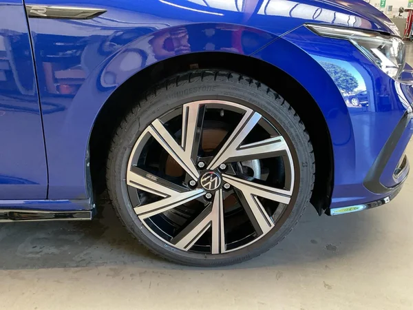 VOLKSWAGEN Golf VIII SW (2024) — foto 16 van 23