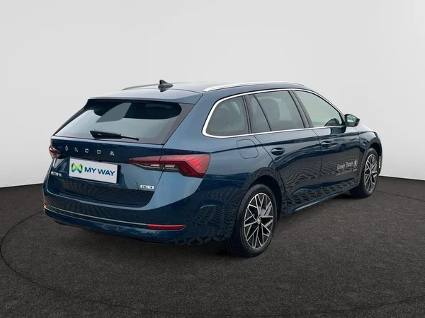 SKODA Octavia Combi (2024) — foto 18 van 24