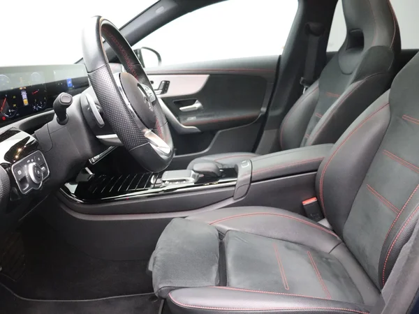 Mercedes-Benz CLA (2021) — foto 7 van 27