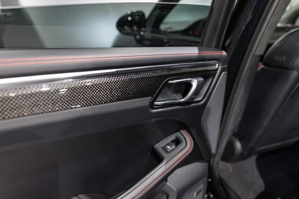 Porsche Macan (2024) — foto 13 van 44