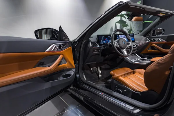 BMW 4 Reeks (2024) — foto 15 van 40