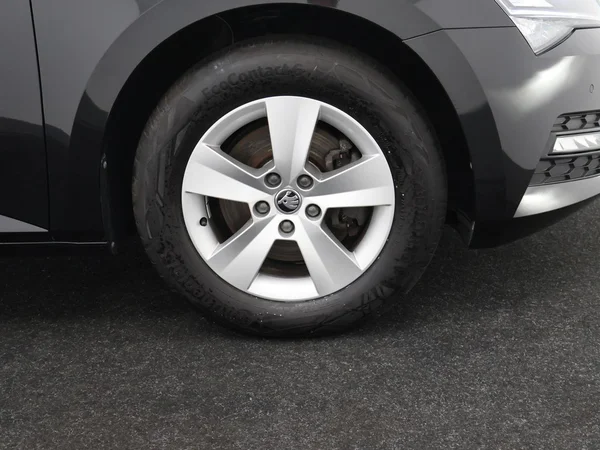 SKODA Superb Combi (2024) — foto 13 van 29