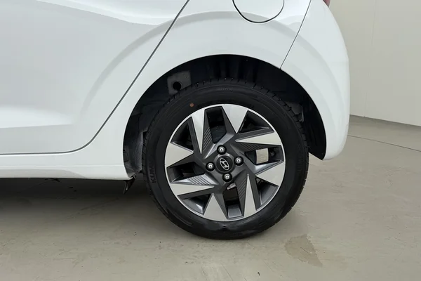 Hyundai i10 (2025) — foto 13 van 16