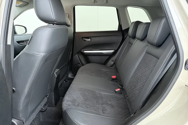 Suzuki Vitara (2024) — foto 15 van 16