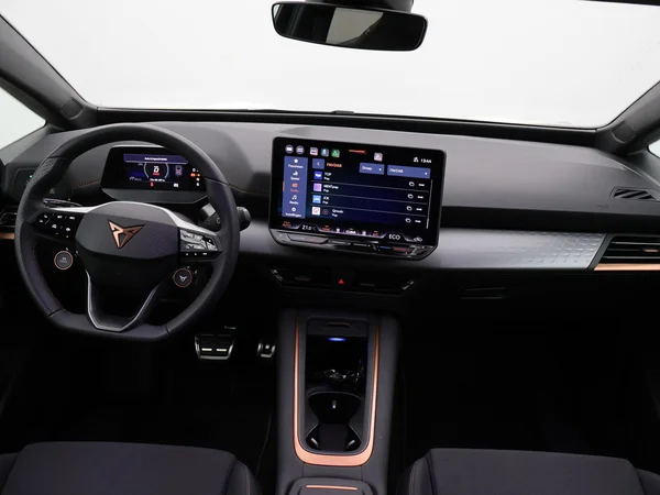 CUPRA Born (2025) — foto 3 van 25