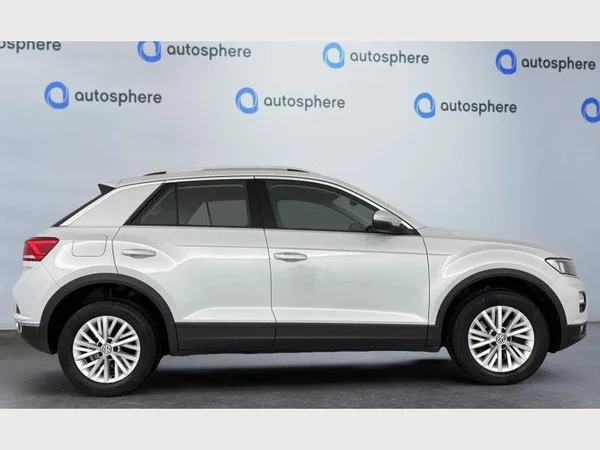 Volkswagen T-Roc (2018) — foto 9 van 15