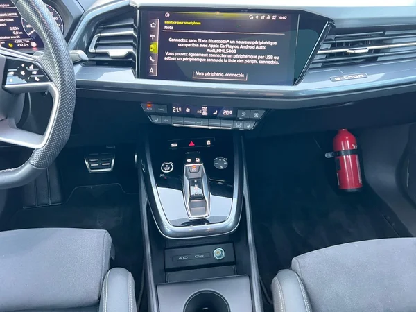 AUDI Q4 e-tron (2024) — foto 16 van 18