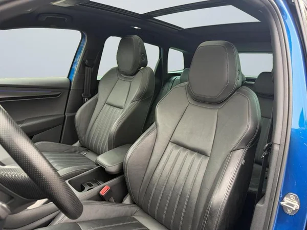 SKODA Karoq Dsl (2022) — foto 2 van 32