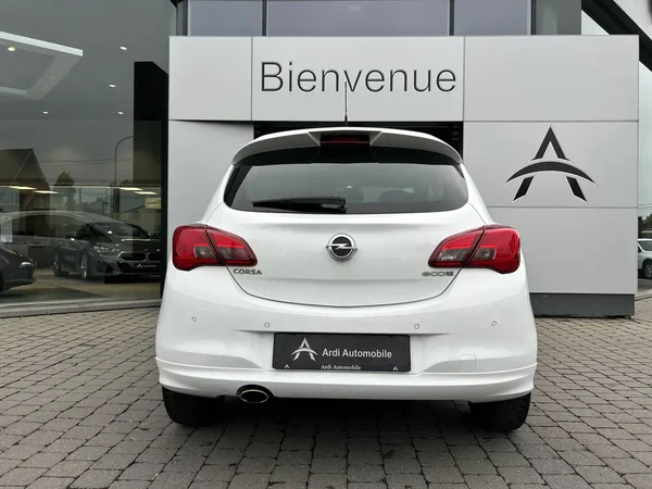 Opel Corsa (2015) — foto 12 van 16