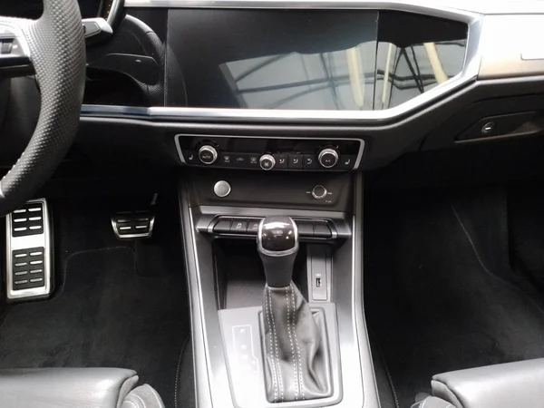 AUDI Q3 (2019) — foto 4 van 22
