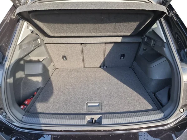 VOLKSWAGEN Tiguan (2024) — foto 14 van 23