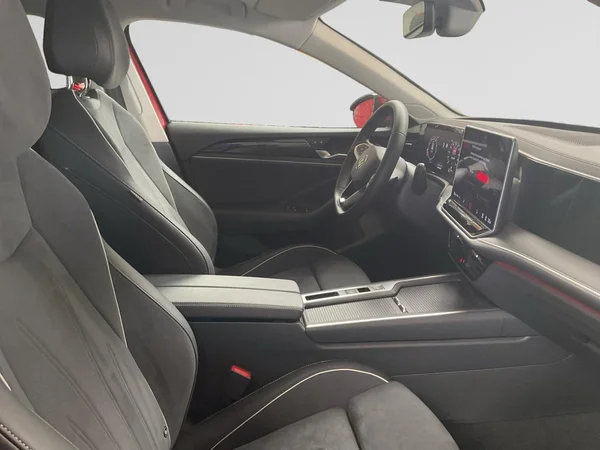 VOLKSWAGEN Passat SW (2025) — foto 8 van 22