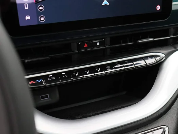 Fiat 500e (2022) — foto 10 van 36