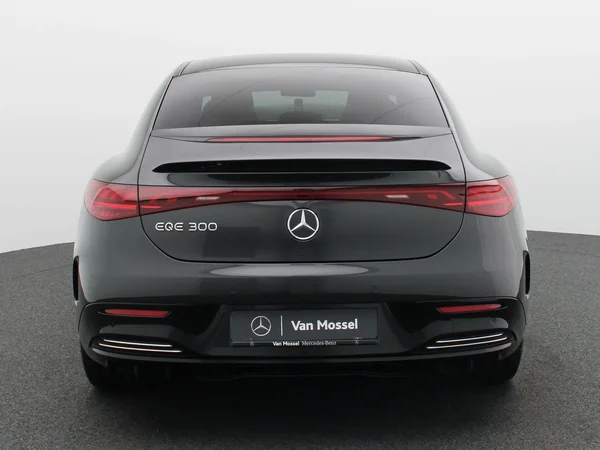 Mercedes-Benz EQE (2025) — foto 20 van 24