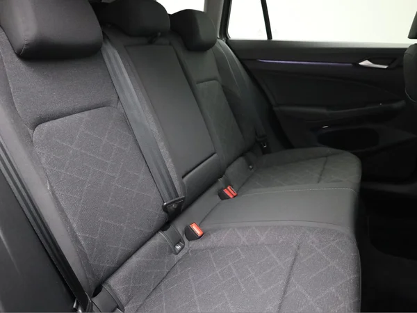 VOLKSWAGEN Golf VIII SW (2023) — foto 19 van 19