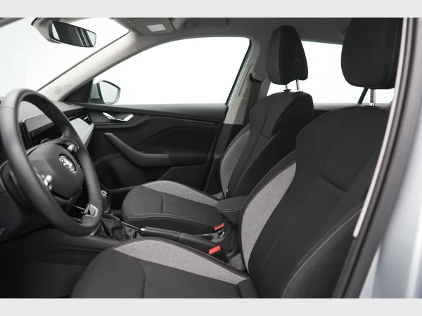 SKODA Kamiq (2024) — foto 4 van 28
