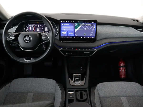 SKODA Octavia Combi (2024) — foto 17 van 20