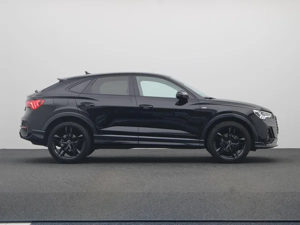 AUDI Q3 Sportback (2025) — foto 20 van 22