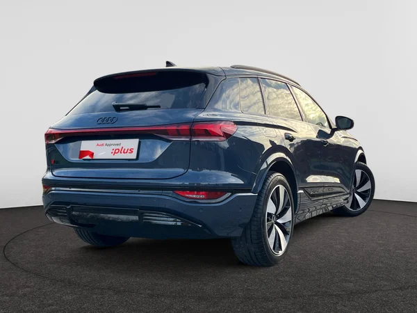 AUDI Q6 e-tron (2024) — foto 21 van 24