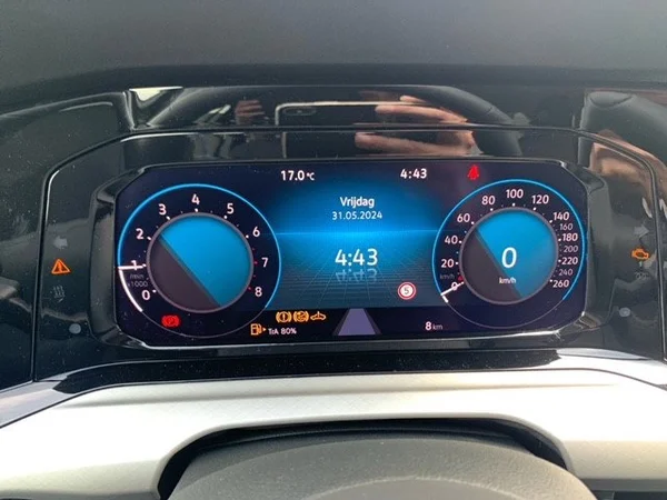 VOLKSWAGEN Golf VIII SW (2025) — foto 10 van 14