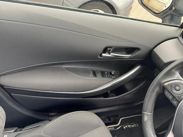 TOYOTA Corolla SW Hybrid (HEV) (2022) — foto 7 van 24